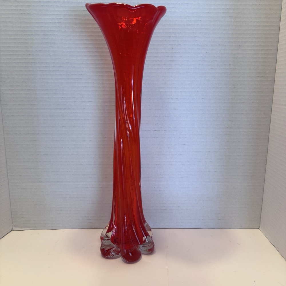 Vintage 15" Red Clear Swirl Daisy Petal Top Long Stem Art Glass Vase Hand blown - Picture 2 of 6